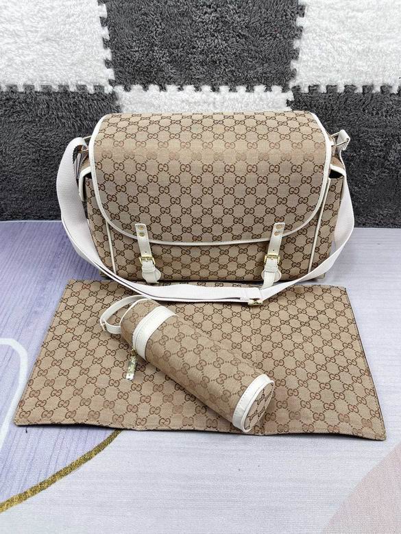 Gucci  42x30x15cm CX (1)